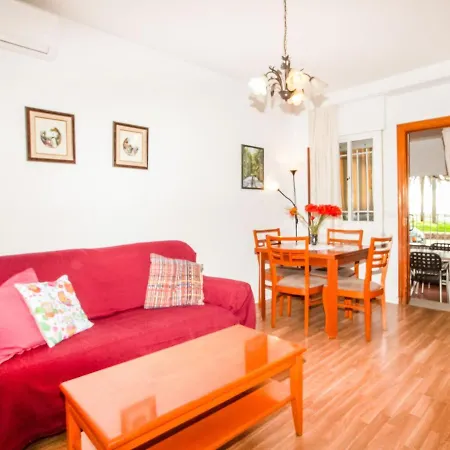 Ferienhaus Welcoming In With Patio Málaga