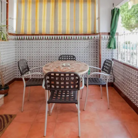 Welcoming In With Patio * Málaga