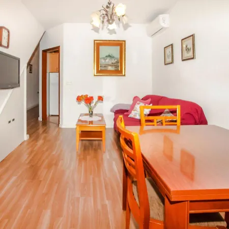 Welcoming In With Patio Málaga